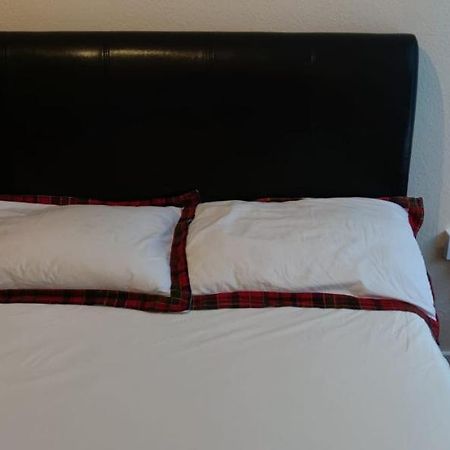 Nice Double Bedroom At Streatham Place Лондон Экстерьер фото